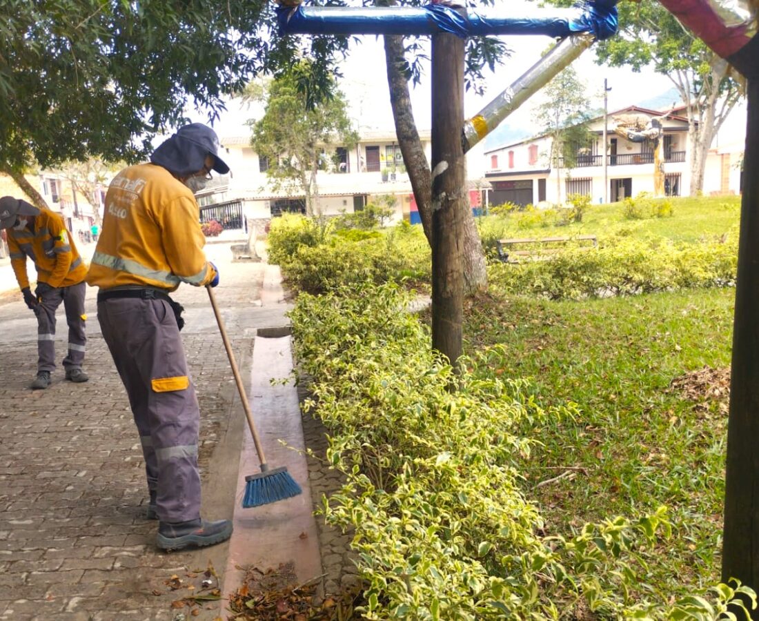 Barrido y limpieza de áreas públicas