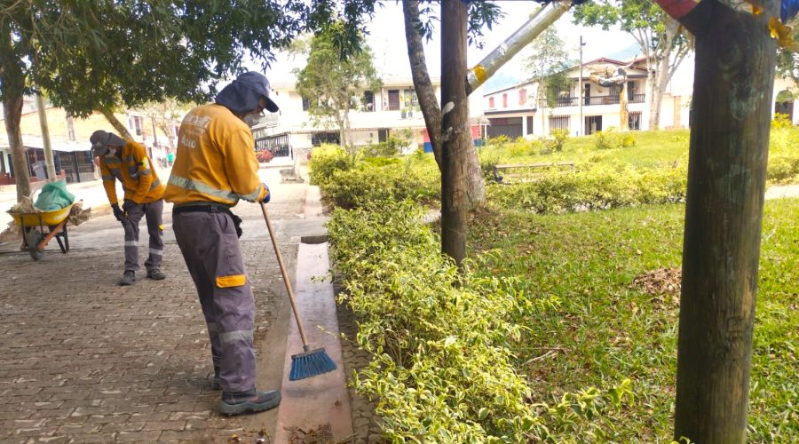 Barrido y limpieza de áreas públicas